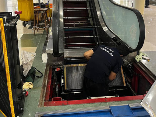 پروژه اورهال پله برقی ونوس کیش توسط شرکت زیرمجموعه الماس ویستا جاوید